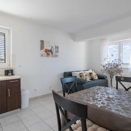 Ip - 200 M From Sea Apartment Mandre